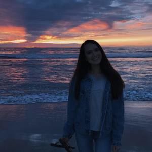 Meet your Posher, Alisha